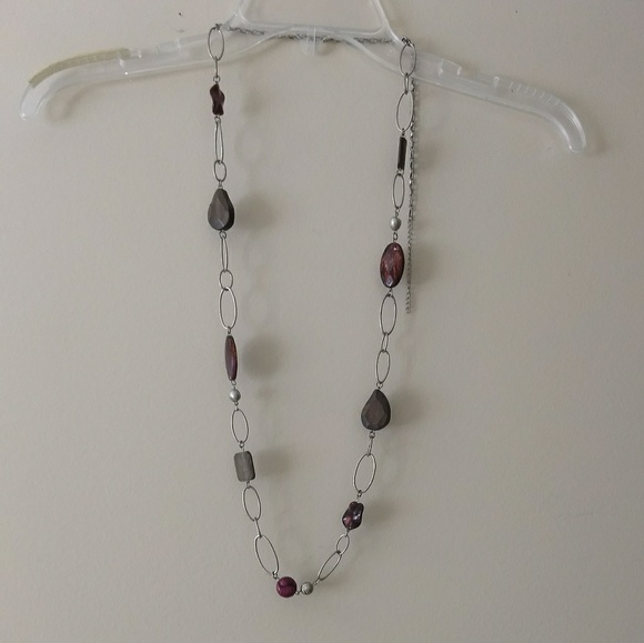 *5/$25 sale* wood, metal, & resin necklace - Picture 2 of 3